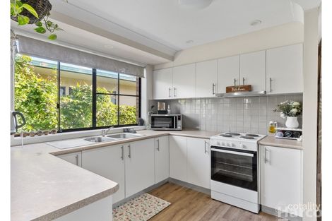 Property photo of 38 Alverton Street Greenhill NSW 2440