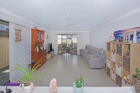 Property photo of 17 Kellerberrin Turn Dawesville WA 6211