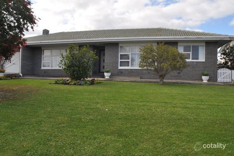 4 Altman Ave, Victor Harbor, SA 5211
