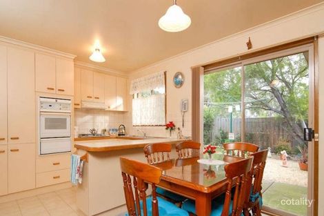 Property photo of 2/32 Lamont Crescent Cranbourne VIC 3977
