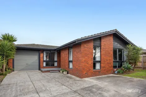 52 WILLOW RD, FRANKSTON, VIC 3199
