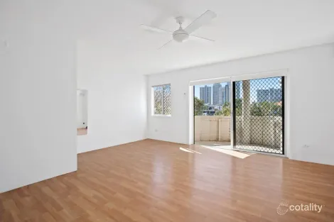 7/9 Holborow Cl, Surfers Paradise, QLD 4217