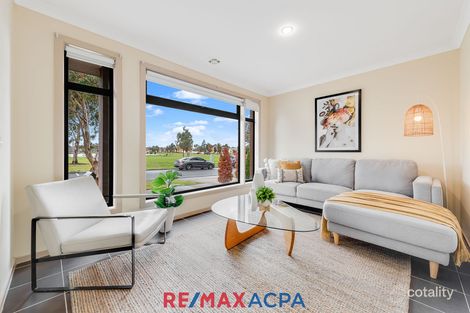 Property photo of 9 Fields Way Truganina VIC 3029