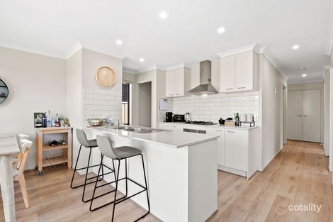 Property photo of 24 Cootamundra Drive Armstrong Creek VIC 3217