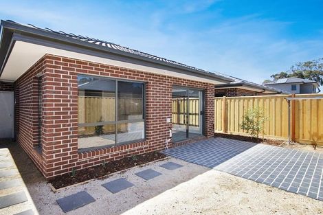 Property photo of 4 Burssi Circuit Doreen VIC 3754
