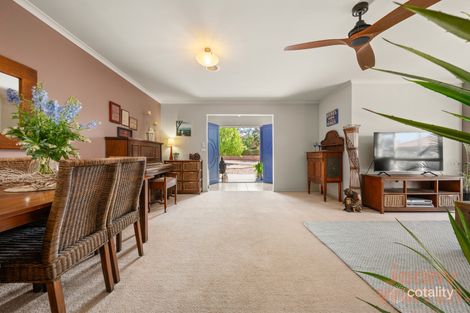 Property photo of 7 Colverwell Crescent Jerrabomberra NSW 2619