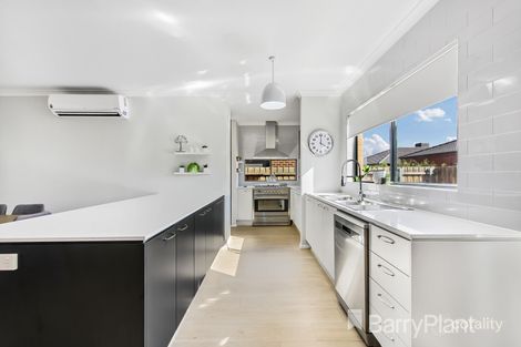 Property photo of 36 Noranda Circuit Harkness VIC 3337