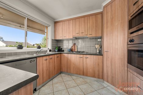 Property photo of 7 Colverwell Crescent Jerrabomberra NSW 2619