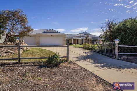Property photo of 10 Lipscombe Close Golden Bay WA 6174