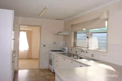 Property photo of 4 McGrath Close Kealba VIC 3021