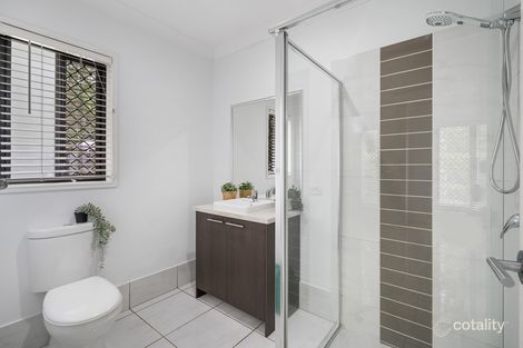 Property photo of 35 Sevenhill Place Doolandella QLD 4077