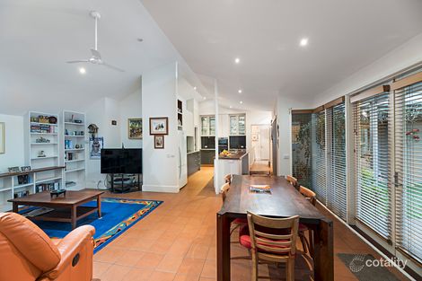 Property photo of 18 Angler Parade Ascot Vale VIC 3032