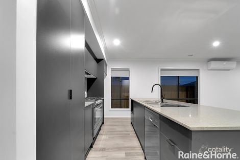 Property photo of 10 Darge Road Mambourin VIC 3024
