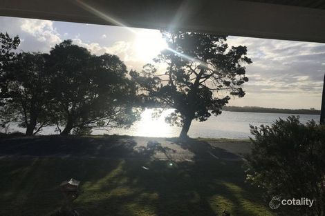 Property photo of 12 Marandowie Drive Iluka NSW 2466