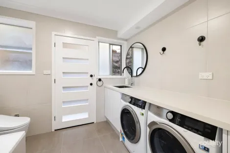 Property photo of 16 The Rampart Hornsby NSW 2077