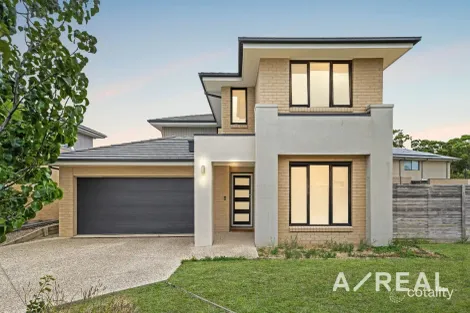 8 Iris Ct, Keysborough, VIC 3173