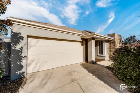 Property photo of 19 Cavalier Drive Berwick VIC 3806
