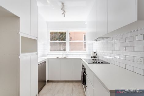 Property photo of 1/4 Woods Parade Fairlight NSW 2094