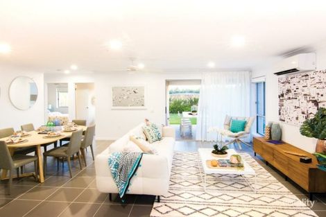 Property photo of 22 East Beaumont Road Park Ridge QLD 4125