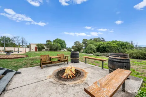 Property photo of 74 Stoneleigh Road Mansfield VIC 3722