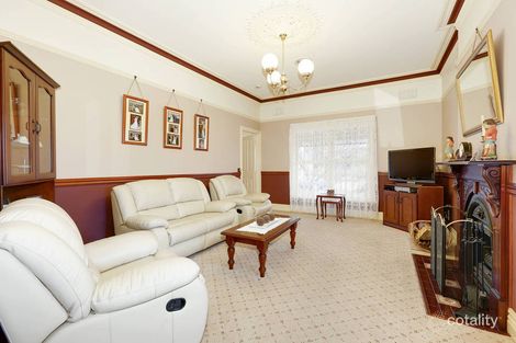 Property photo of 11 McPherson Place Werribee VIC 3030