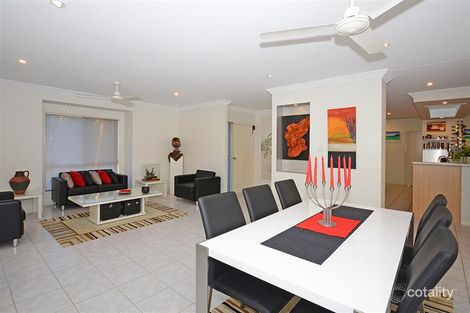 Property photo of 21 Harrison Circuit Urangan QLD 4655