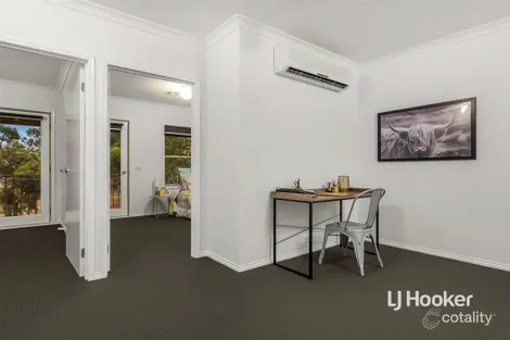 Property photo of 1/14 Mickleton Grove Point Cook VIC 3030
