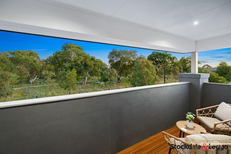 Property photo of 71 Straw Flower Circuit Greenvale VIC 3059