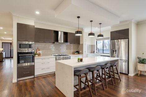 Property photo of 17 Mundaring Crescent Craigieburn VIC 3064