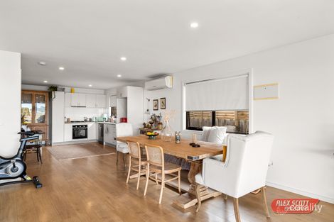 Property photo of 93 Red Rocks Road Cowes VIC 3922