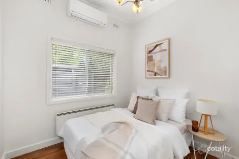 Property photo of 1/96 Blackburn Road Blackburn VIC 3130
