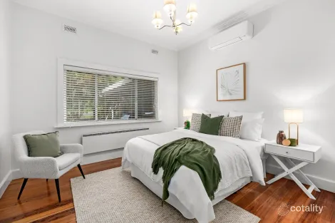 Property photo of 1/96 Blackburn Road Blackburn VIC 3130