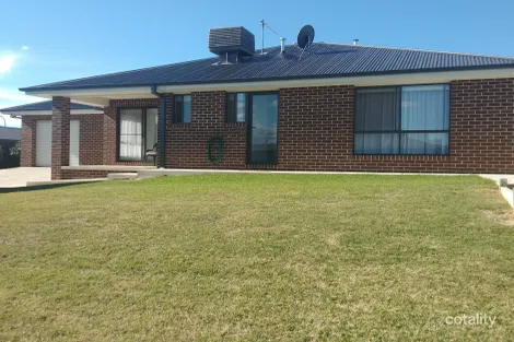 Property photo of 12 Hayes Crescent Junee NSW 2663