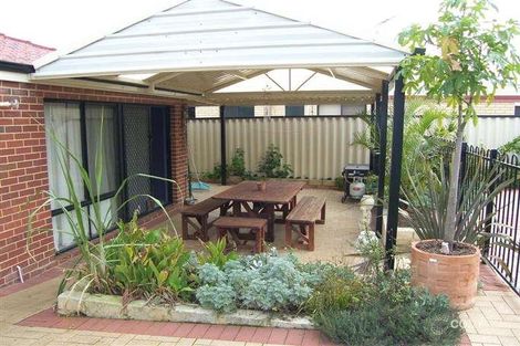 Property photo of 33 Staunton Vale Carramar WA 6031