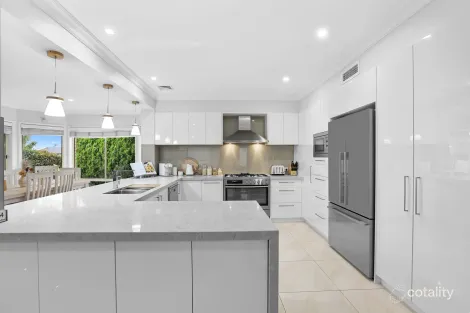 Property photo of 2 Havelock Street McGraths Hill NSW 2756