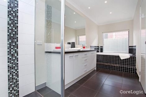 Property photo of 11 Discovery Drive Tarneit VIC 3029