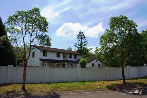 Property photo of 1 Pellatt Close Kenmore Hills QLD 4069