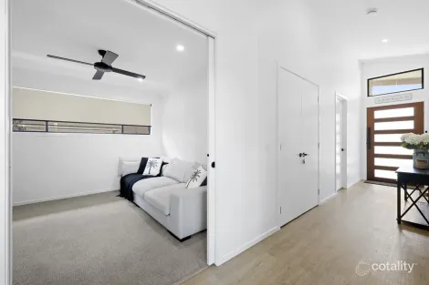 Property photo of 4 Hampton Close Baringa QLD 4551