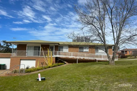 Property photo of 1 McNarry Place Young NSW 2594