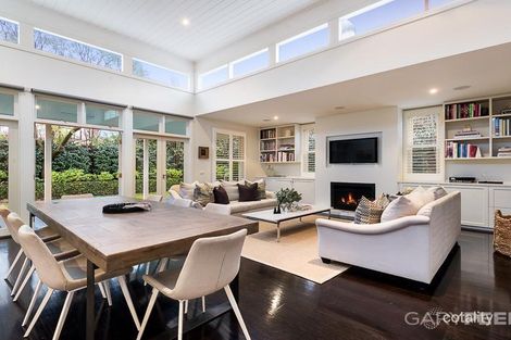 Property photo of 28 Wanda Road Caulfield North VIC 3161
