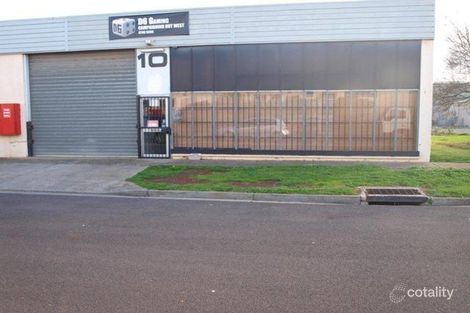 10/10 Norton Dr, Melton, VIC 3337