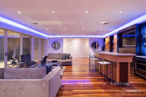 Property photo of 9 St Hubert Road Ivanhoe East VIC 3079