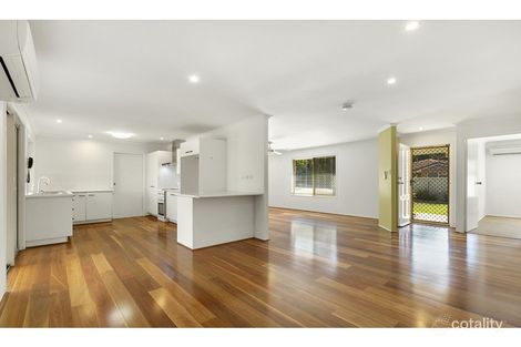 Property photo of 27 Chesterfield Crescent Kuraby QLD 4112