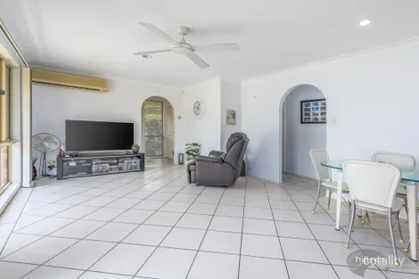 Property photo of 1/2 Coventry Court Labrador QLD 4215