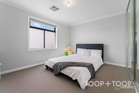 Property photo of 2 Cooper Place Angle Vale SA 5117