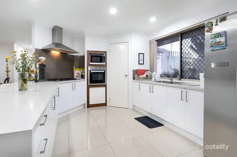 Property photo of 14 Beard Place Queens Park WA 6107