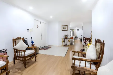 Property photo of 14 Beard Place Queens Park WA 6107