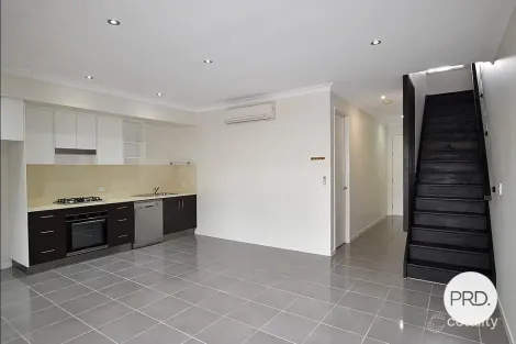 Property photo of 2/26 Rossella Street West Gladstone QLD 4680