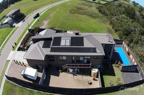 Property photo of 8 Riviera Court Lakes Entrance VIC 3909