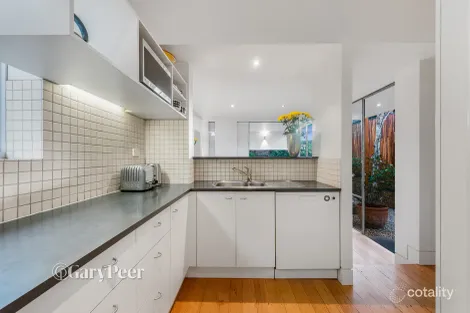 Property photo of 13 Sussex Road Caulfield South VIC 3162